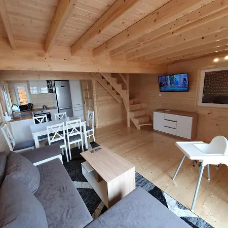 בית נופש Gromadka ויאלן זאוברז'אנסקי