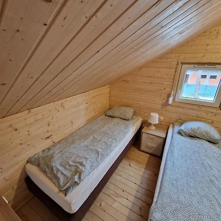 Gromadka בית נופש