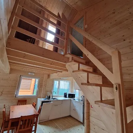 בית נופש Gromadka ויאלן זאוברז'אנסקי